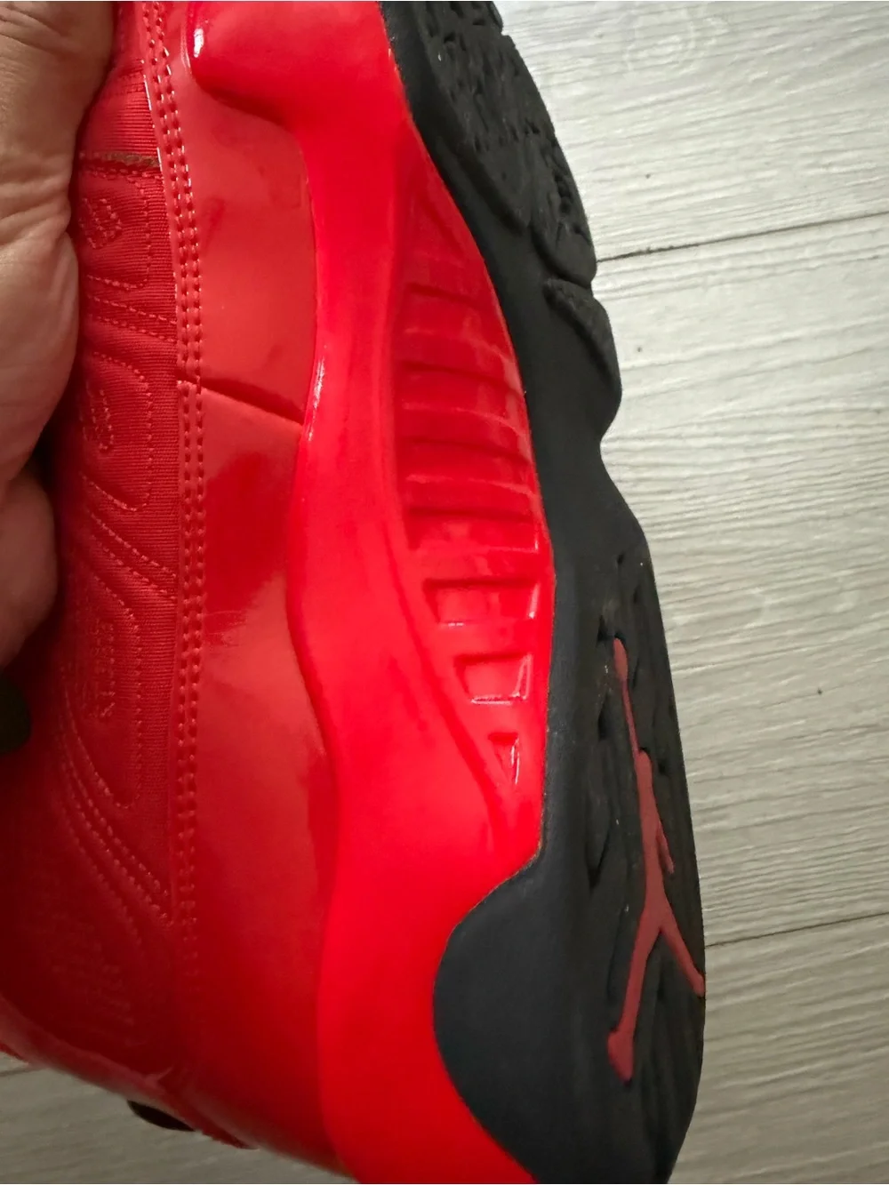 Jordan 9 Retro Chile Red